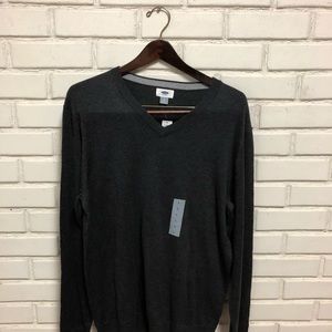 Grey GAP V-neck (BRAND NEW)